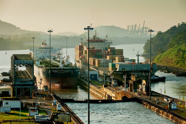 Image - Panama Essentials, City Break