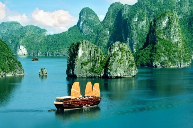 Образ - Classic Vietnam - From North to South & Transfer to Saigon - Departure on Monday