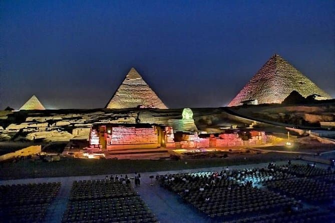 صورة - Sound and Light Show at the Pyramids,Cairo, Egypt