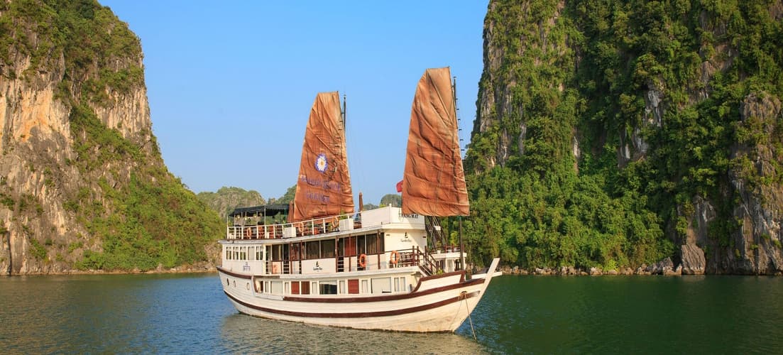 Image - Vietnam Highlights: Hanoi, Halong Bay, Danang, Phuquoc