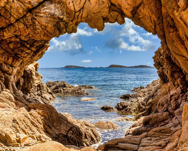 Beeld - Ontdek Sardinië: Van Olbia naar Cagliari en verder