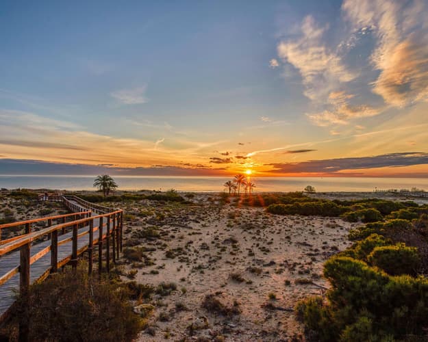 Image - Alicante 1. svibanj 3 noćenja + rent'a'car iz Trevisa