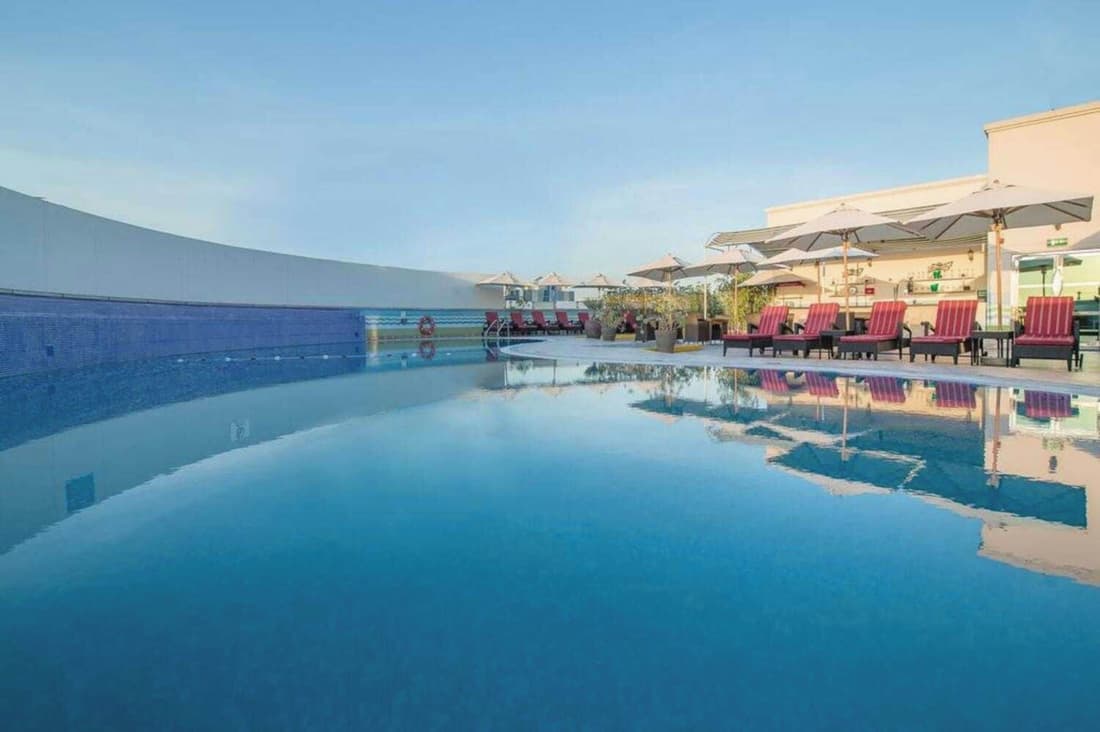 Sunday Hotel Holiday International Dubai