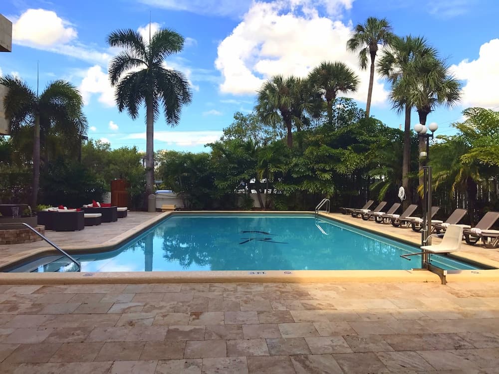 Regency Miami Airport