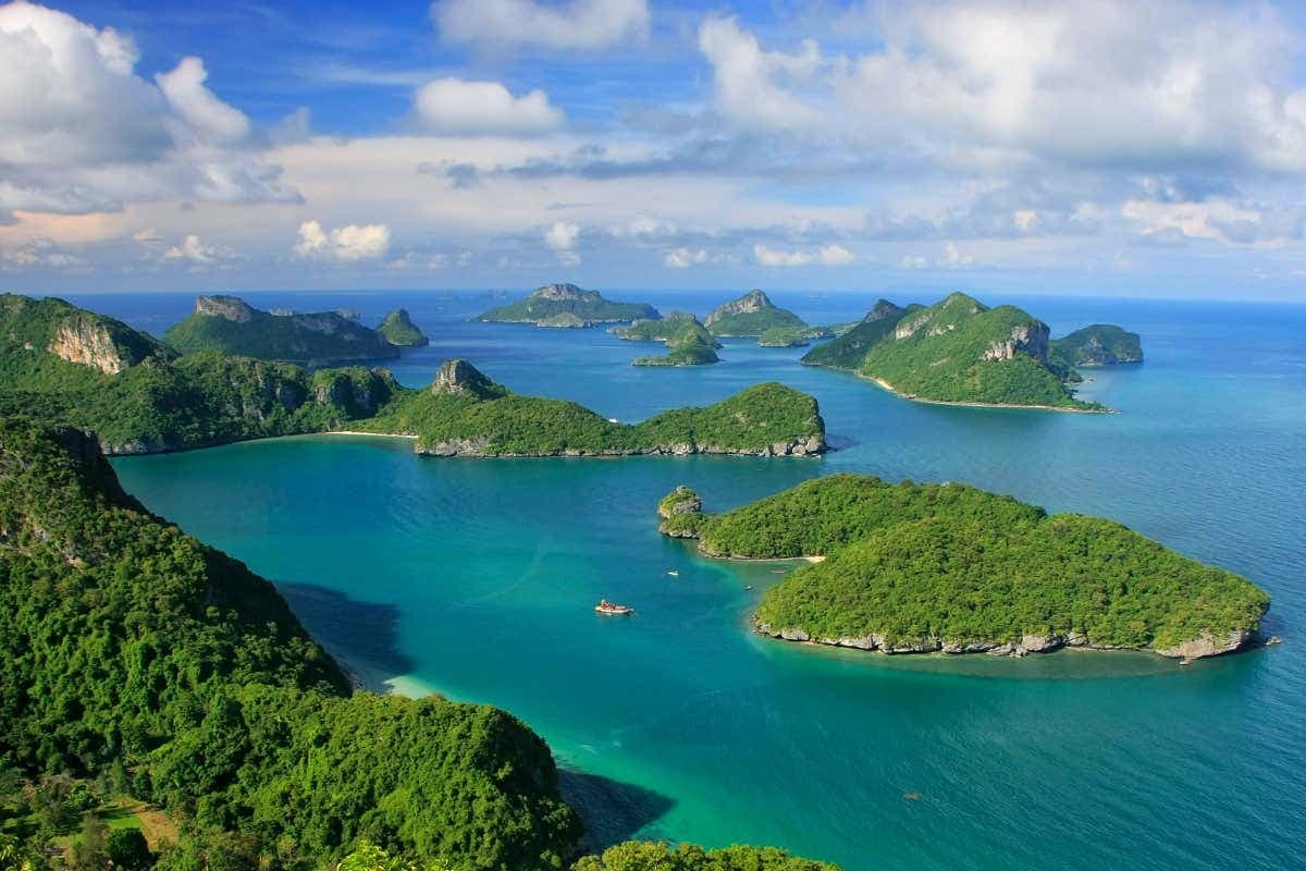 Luxury Cruise around Ang Thong