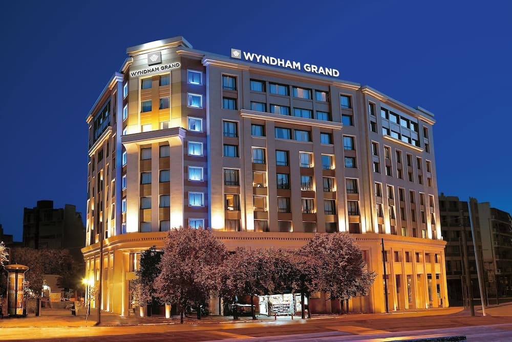 Zeus Wyndham Grand Athens
