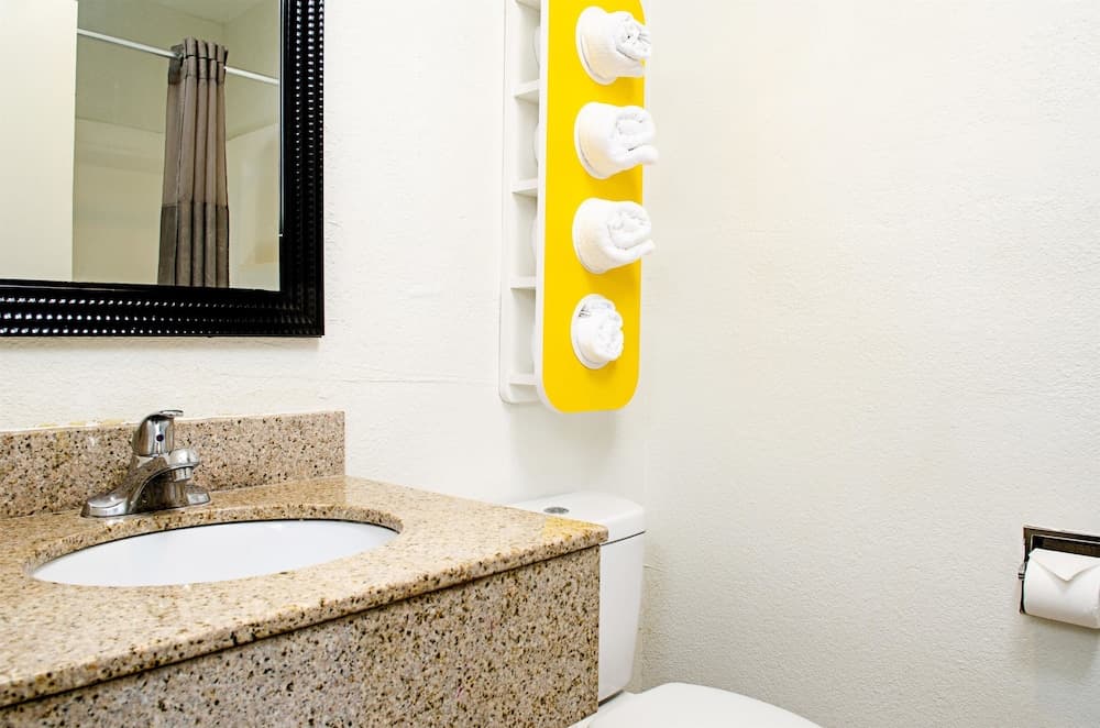 Motel 6 Modesto, CA - Downtown