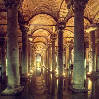 La suggestiva Cisterna Basilica di epoca romana - Istanbul