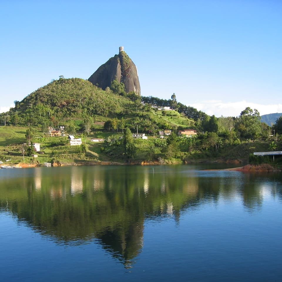 Peñol And Guatapé Tour + Lunch (Shared) - Μεντεγίν