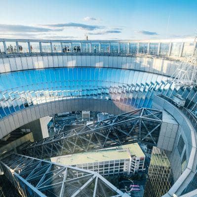 Salita all’osservatorio dell’Umeda Sky Building a Osaka - Osaka