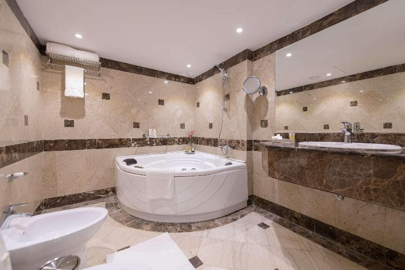 Ramada by Wyndham Continental Jeddah, Room