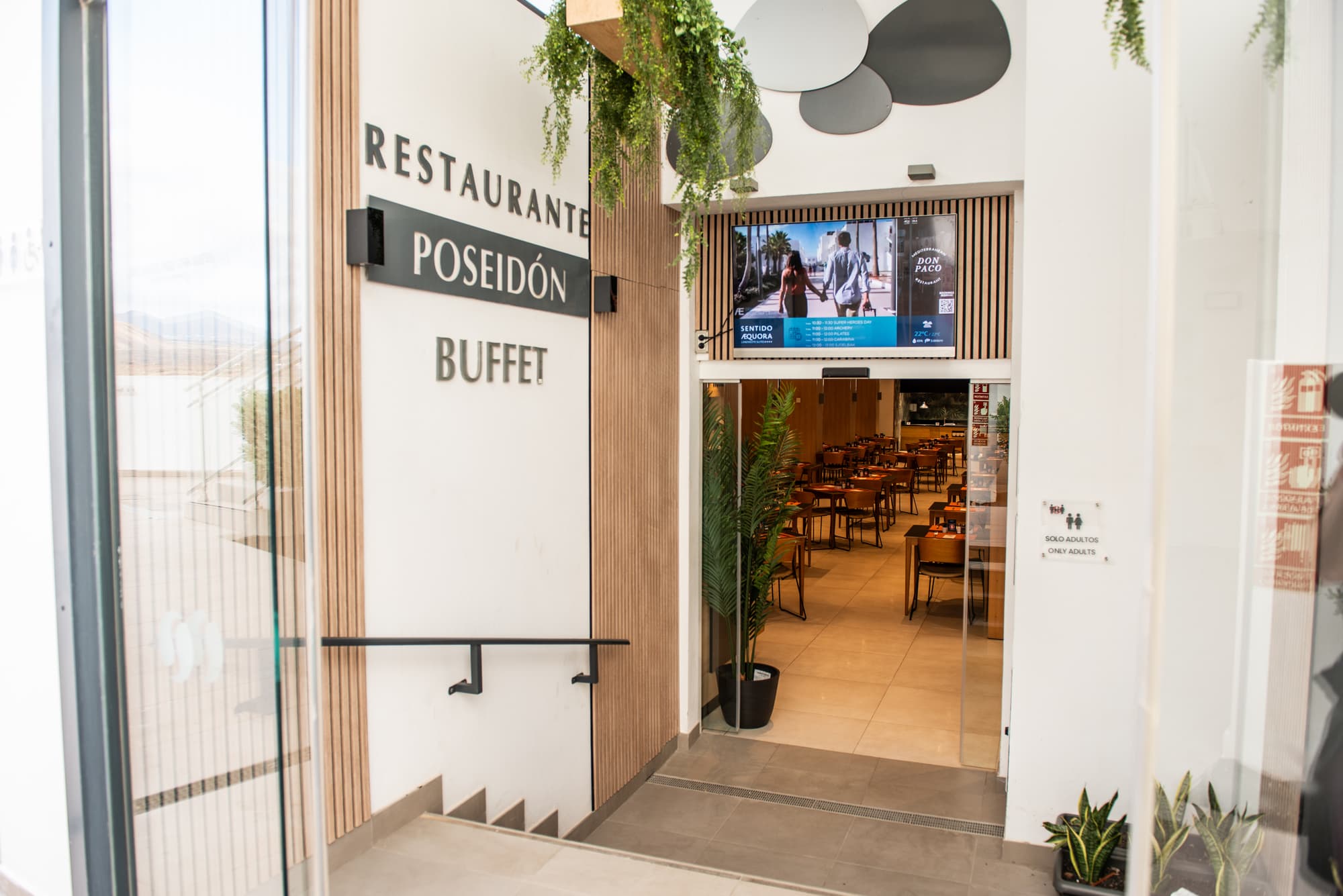 Aequora Lanzarote, Restaurant