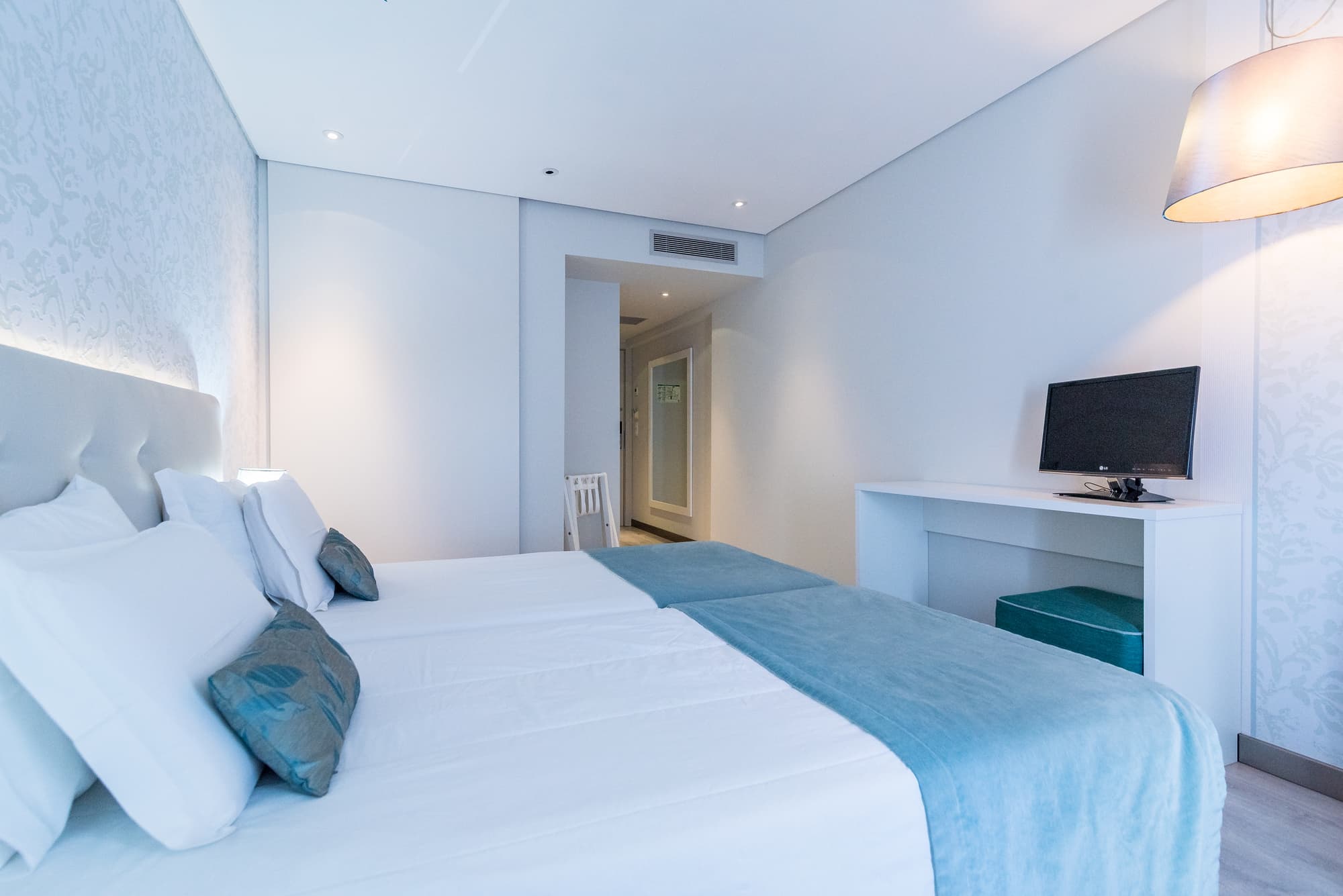 Costa de Prata I, Room