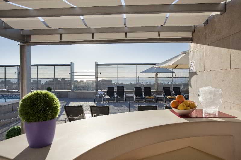 Ilunion Barcelona, Pool