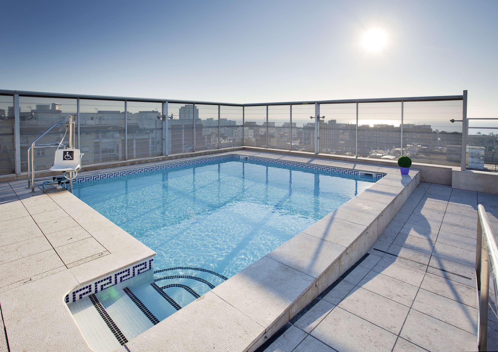 Ilunion Barcelona, Pool