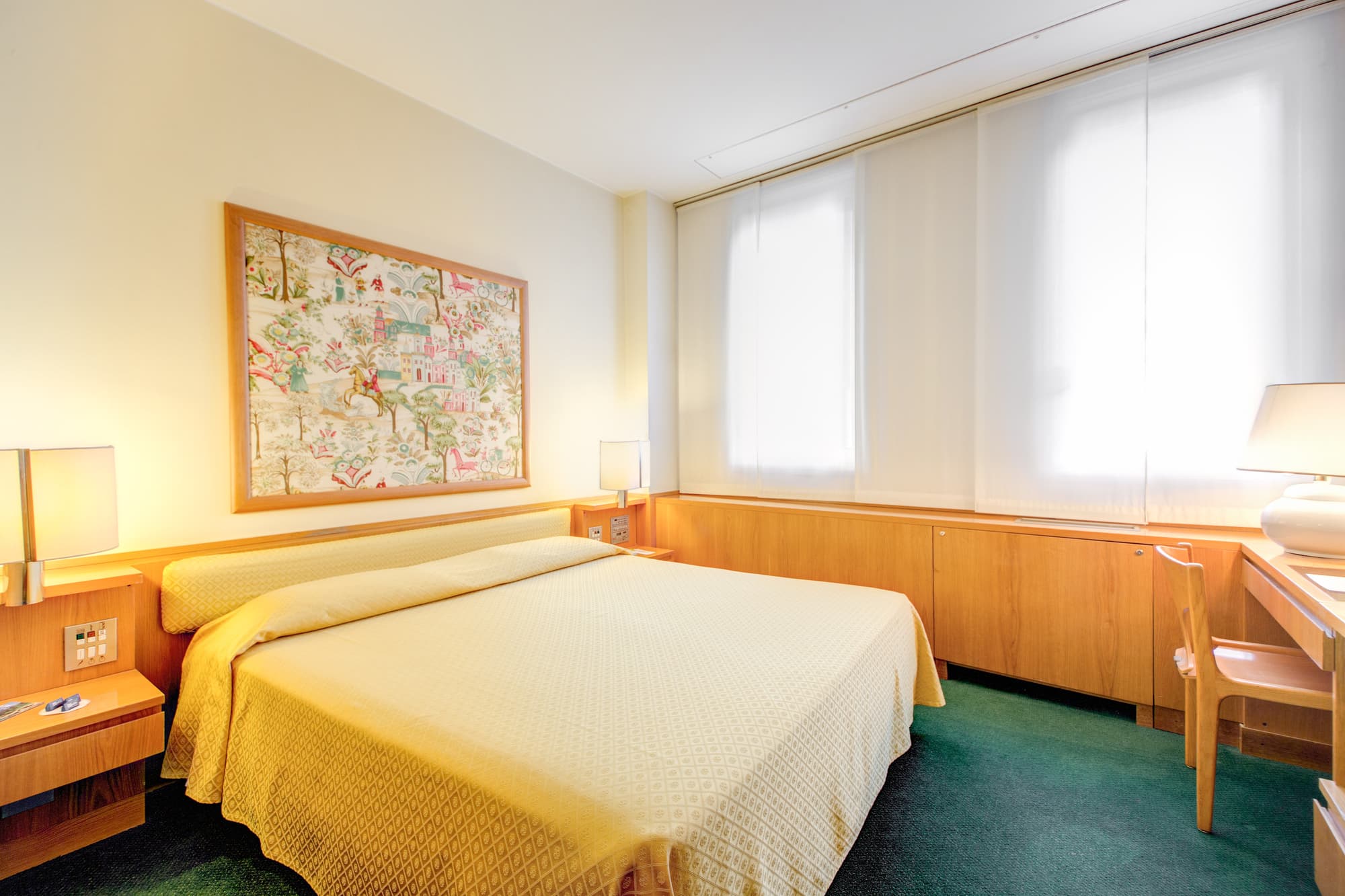 Galileo Milano, Room