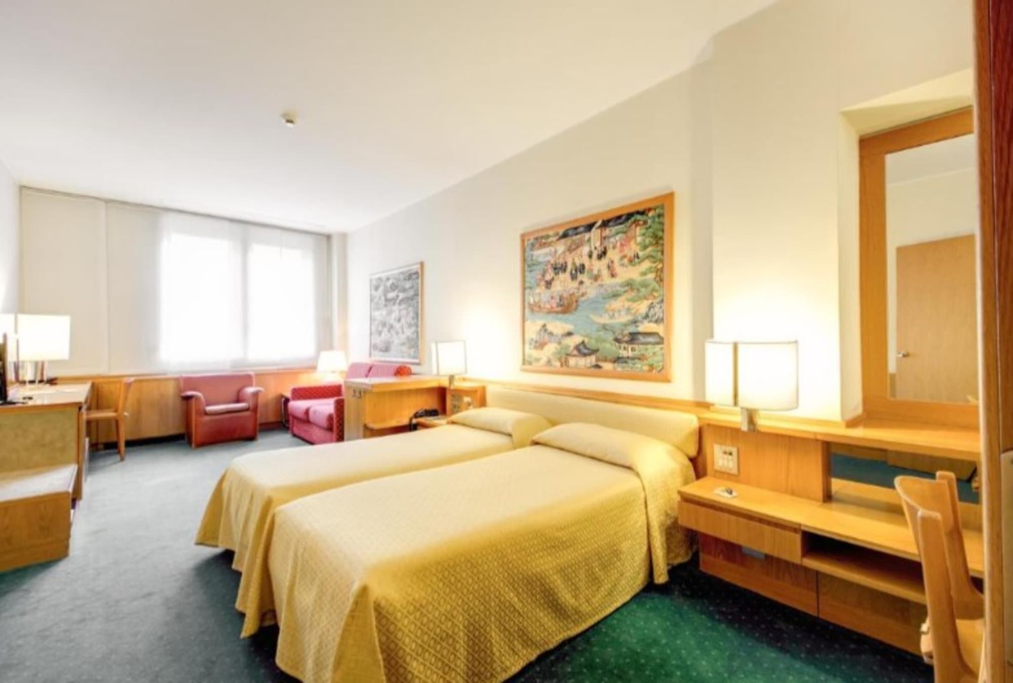 Galileo Milano, Room