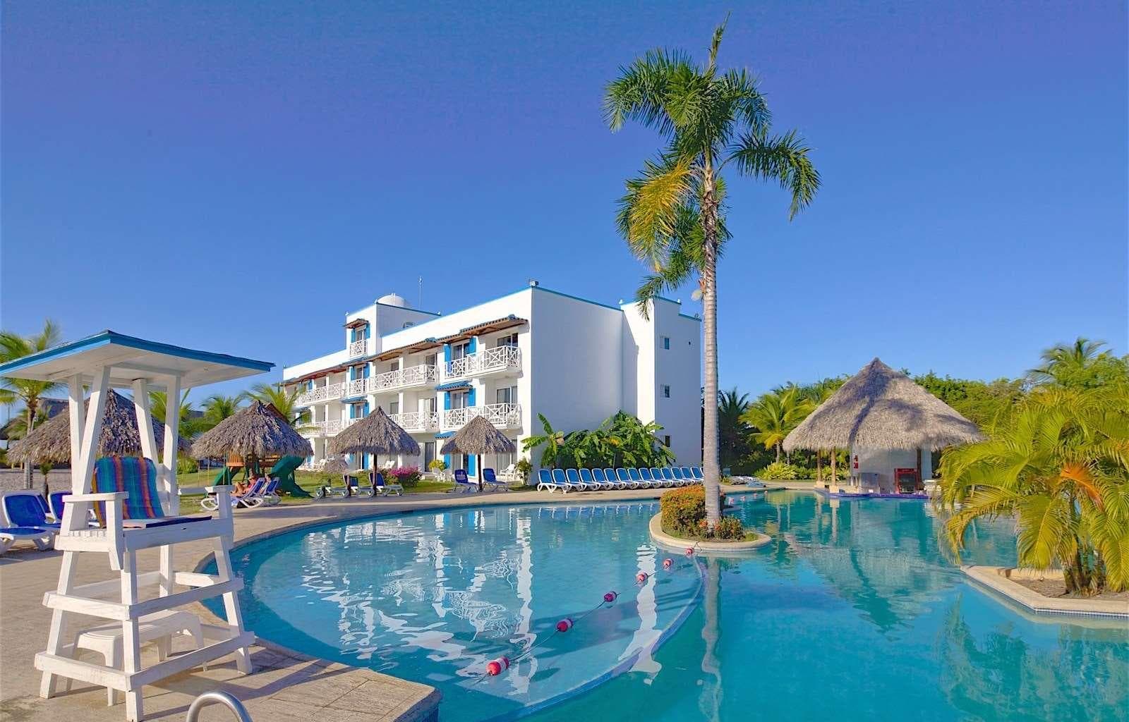 Playa Blanca All Inclusive Beach Resort, Sports and Entertainment
