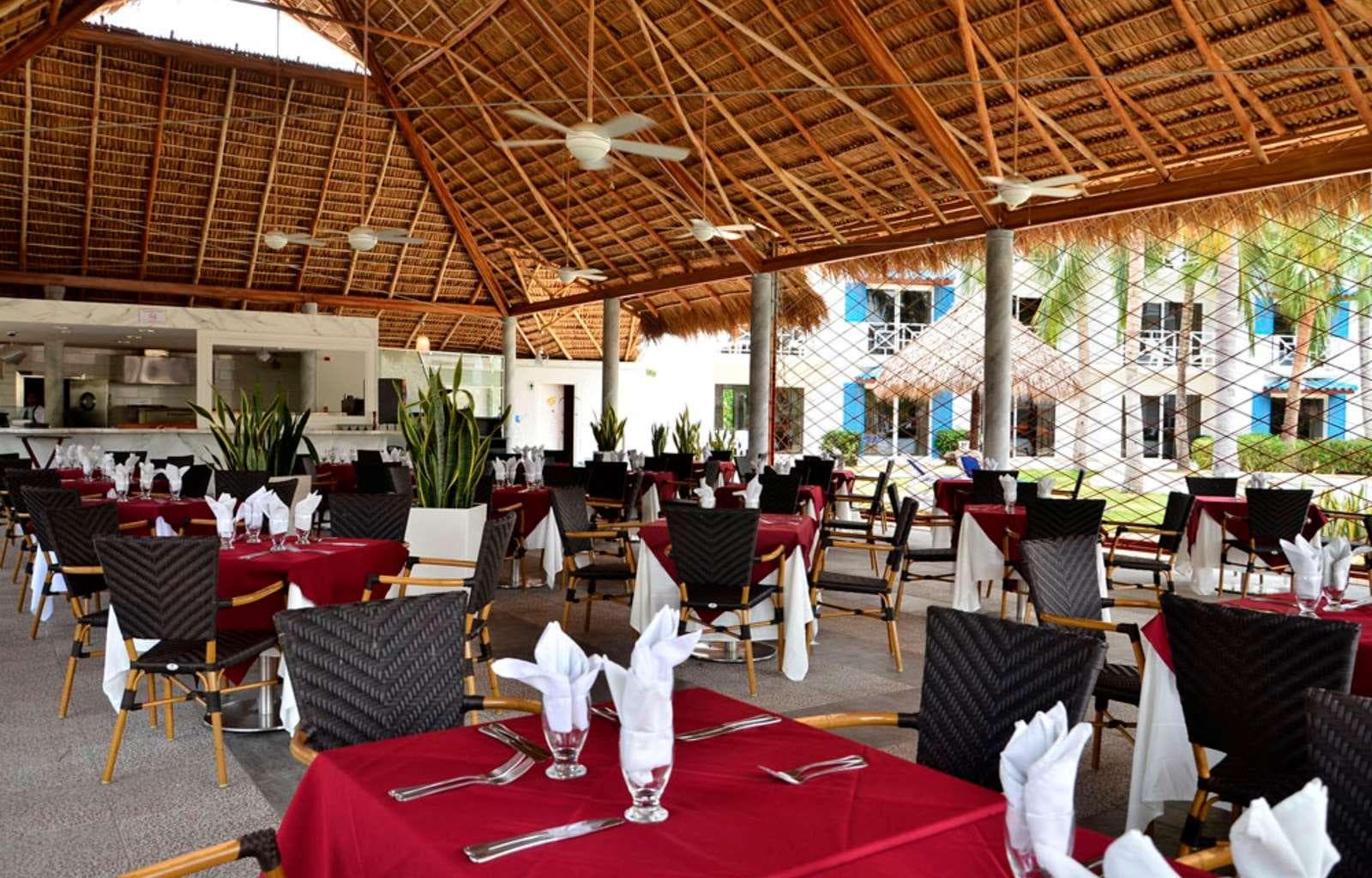 Playa Blanca All Inclusive Beach Resort, Restaurant