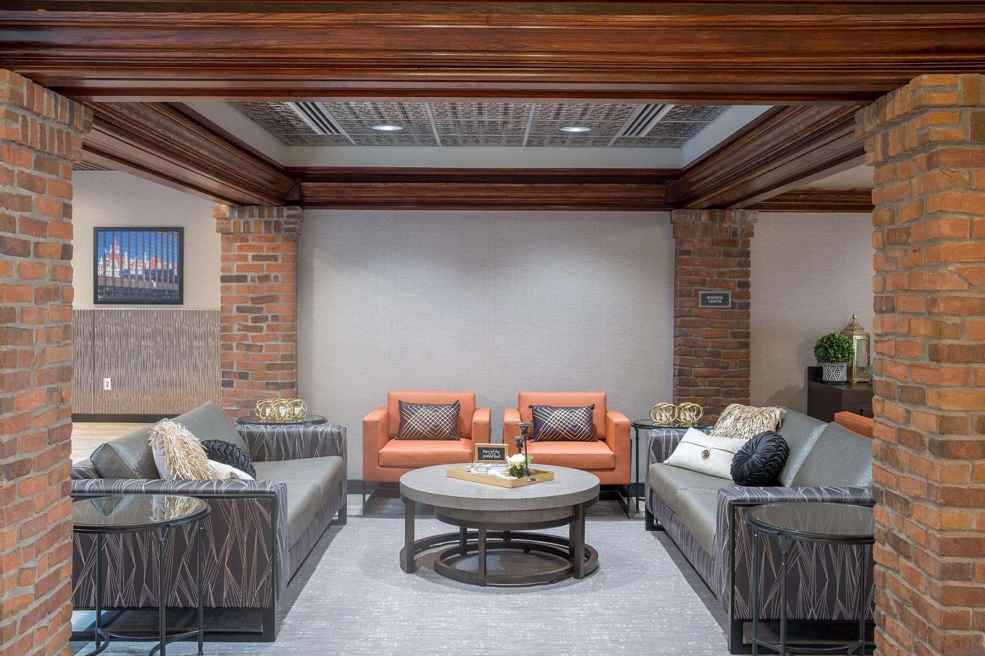 Drury Plaza Hotel St. Paul Downtown, Lobby