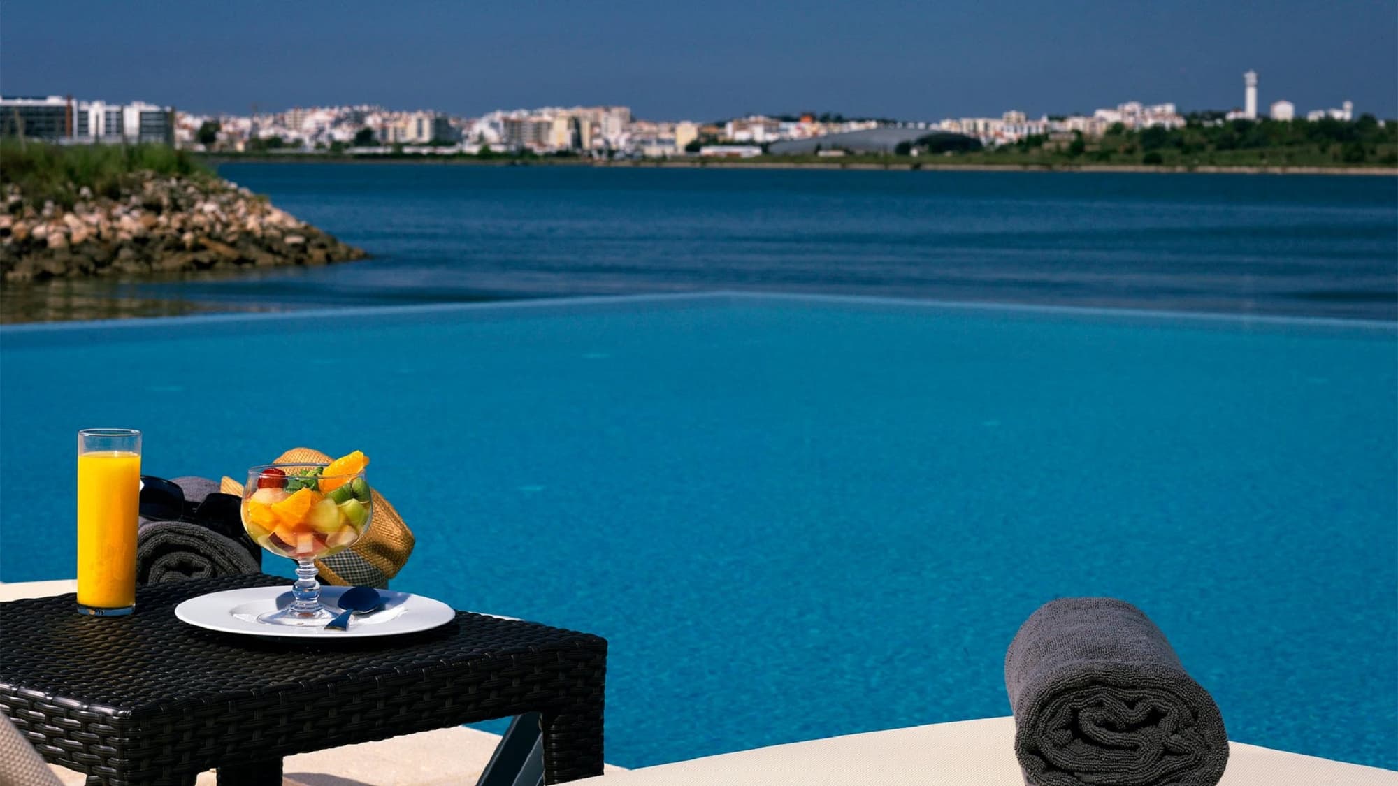 Agua Hotels Riverside, Beach