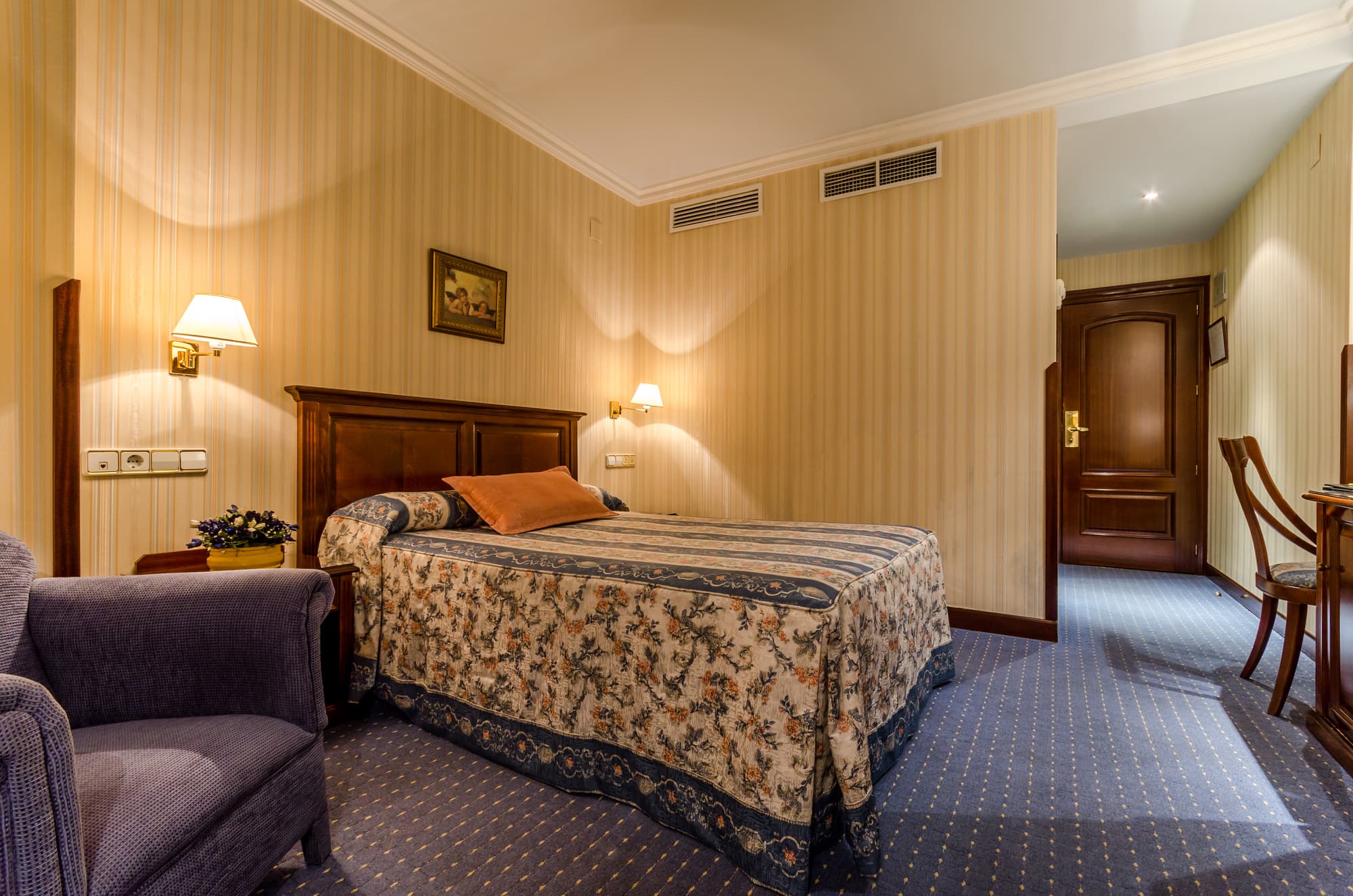 Infanta Cristina, Room