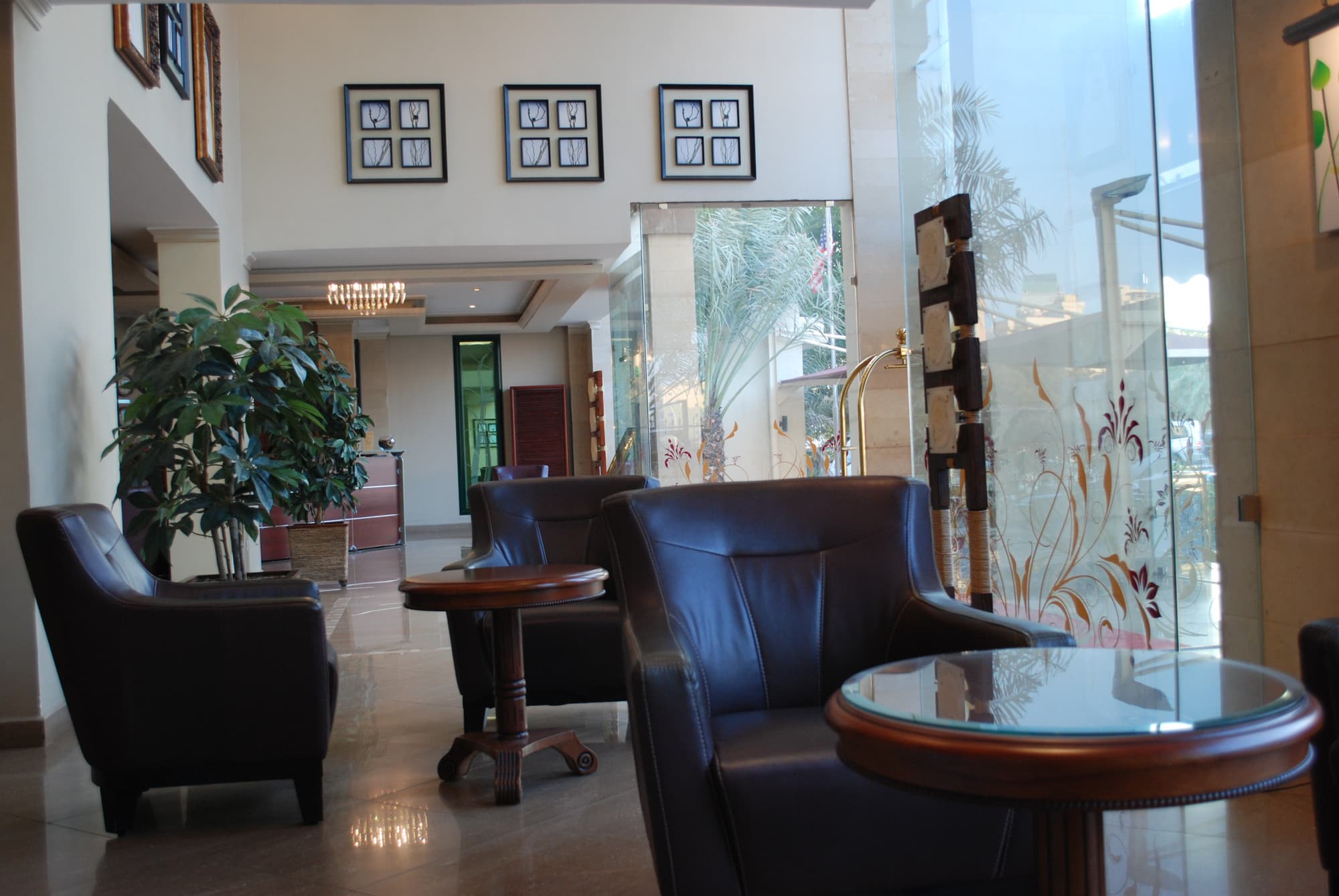 Times Square Suites, Lobby