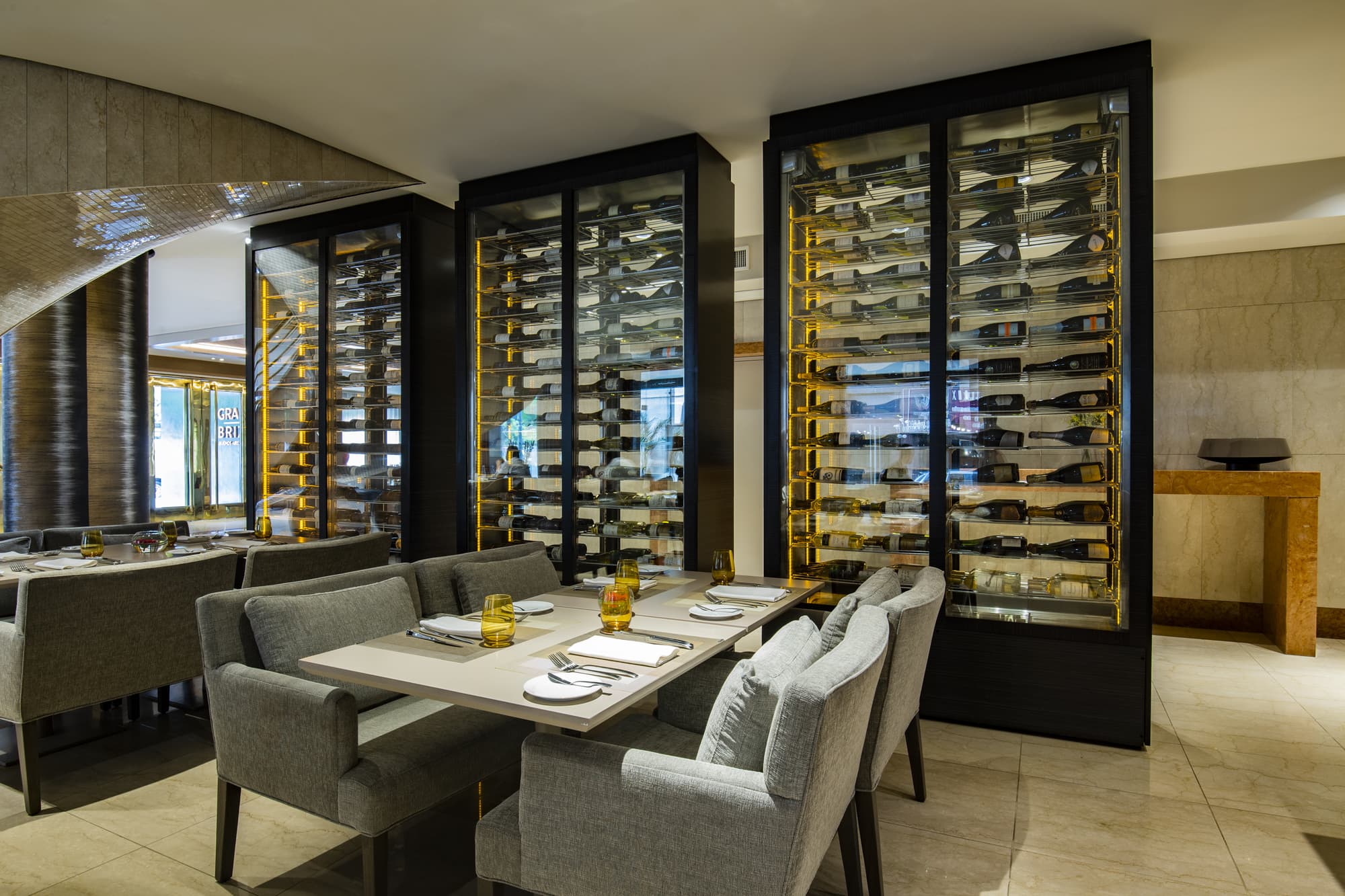 Grand Brizo, Restaurant