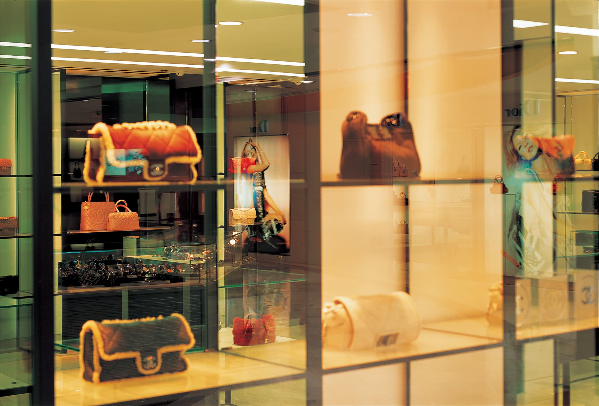 Lotte Hotel Seoul Executive Tower, Sports and Entertainment