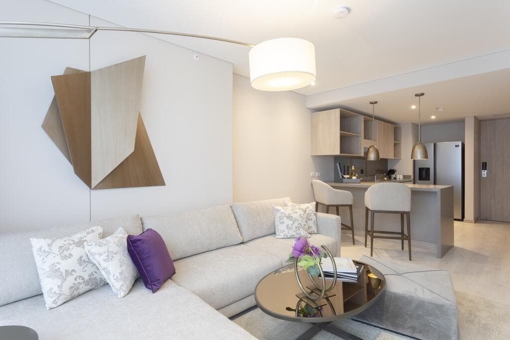 York Luxury Suites, Lobby