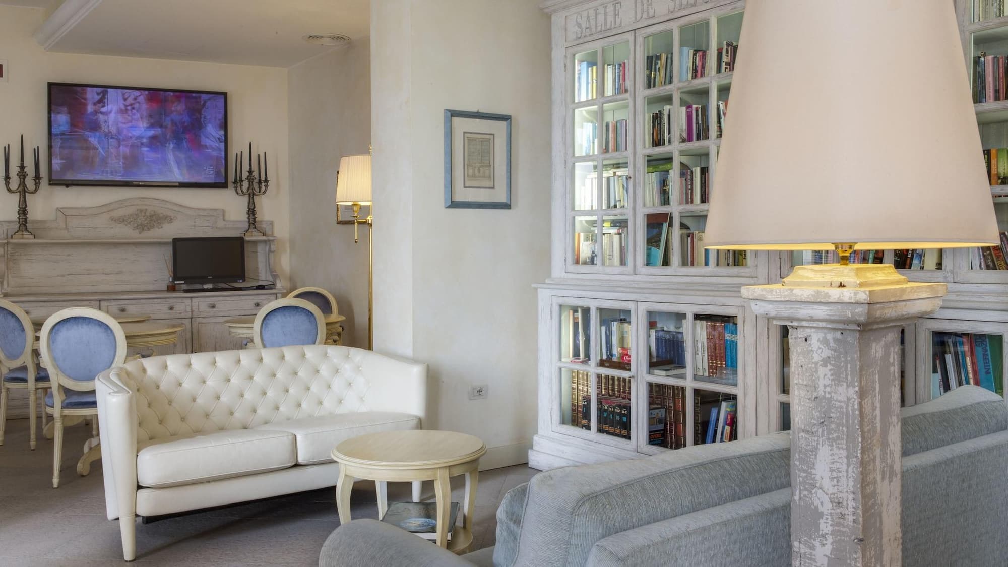 Hotel Rivalago, Lobby