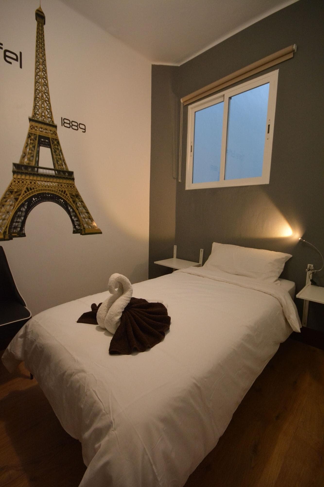 City Room Las Palmas, Room