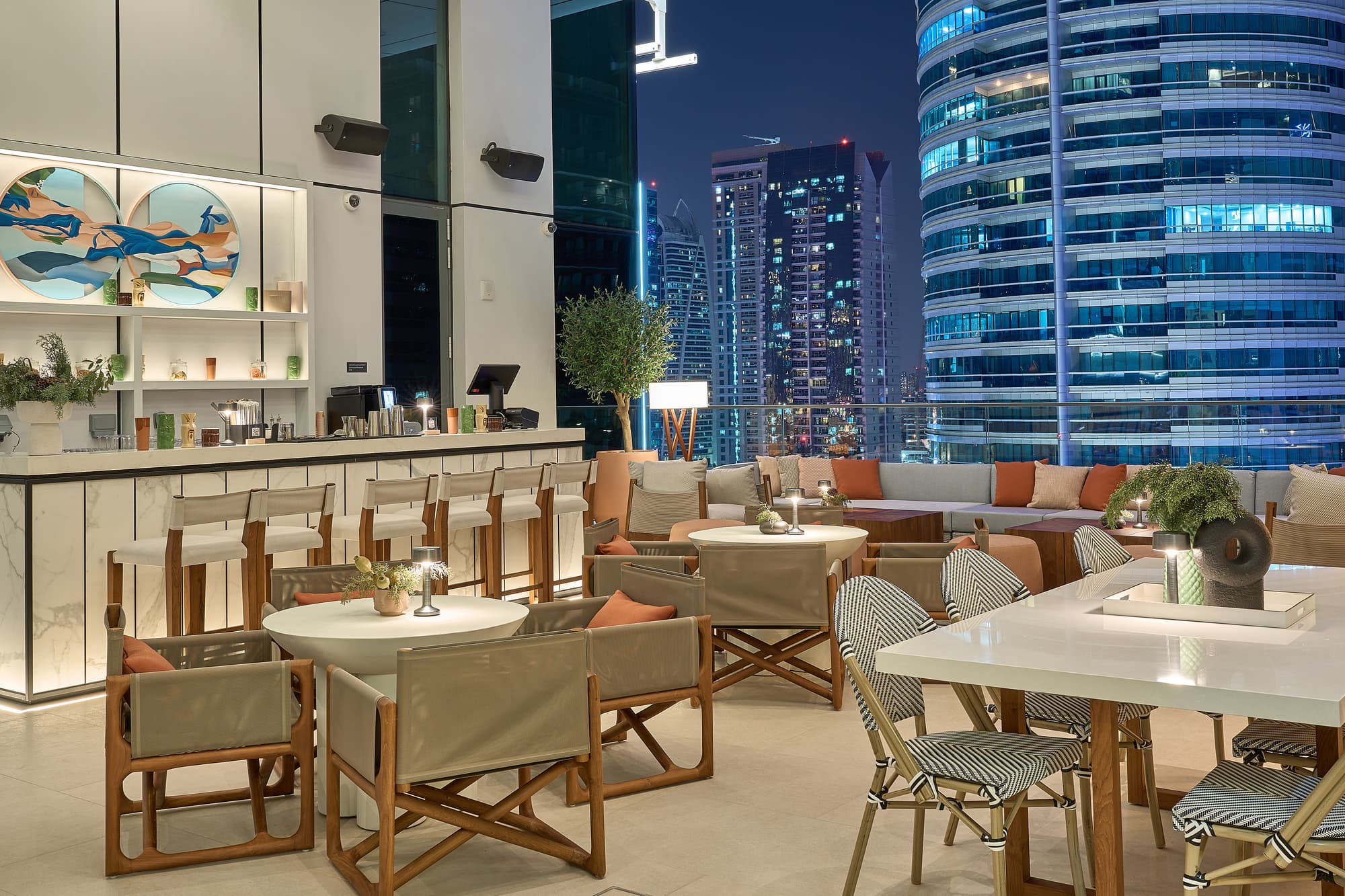 Vida Dubai Marina & Yacht Club, Restaurant