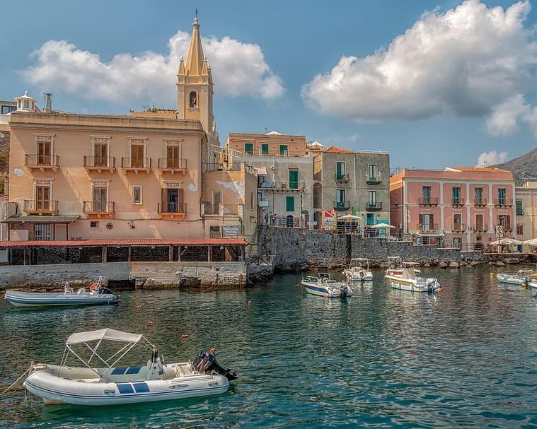 Isola di Vulcano, Italia