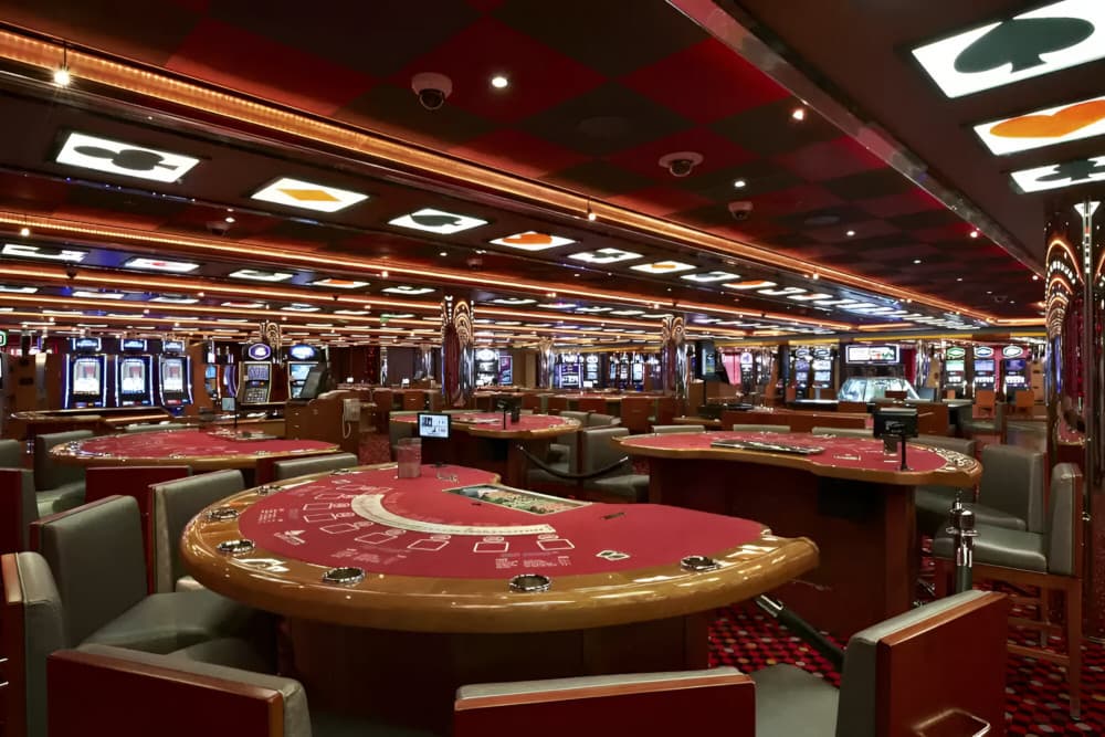 Carnival Breeze