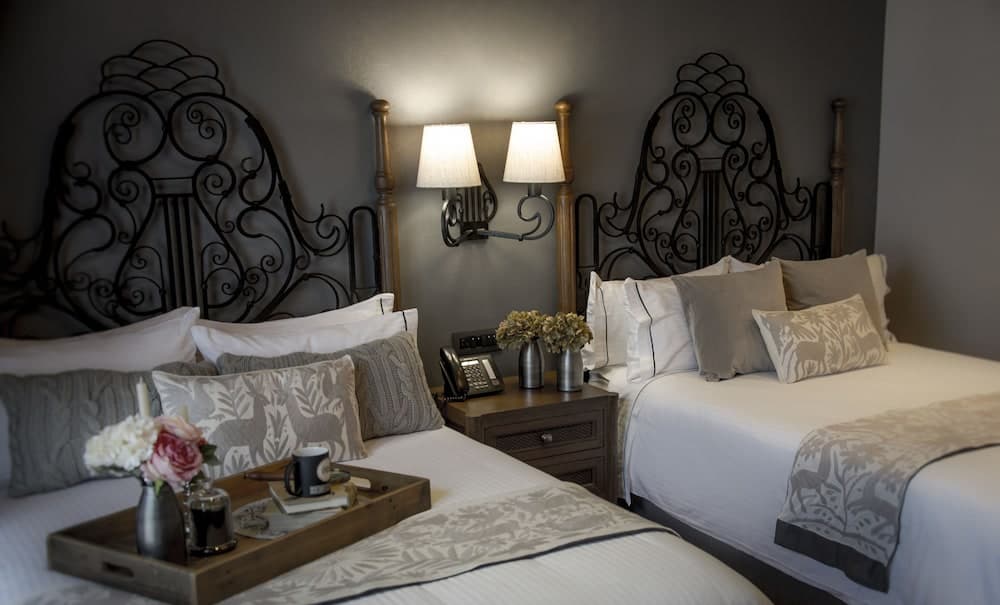 Zócalo Central, Room