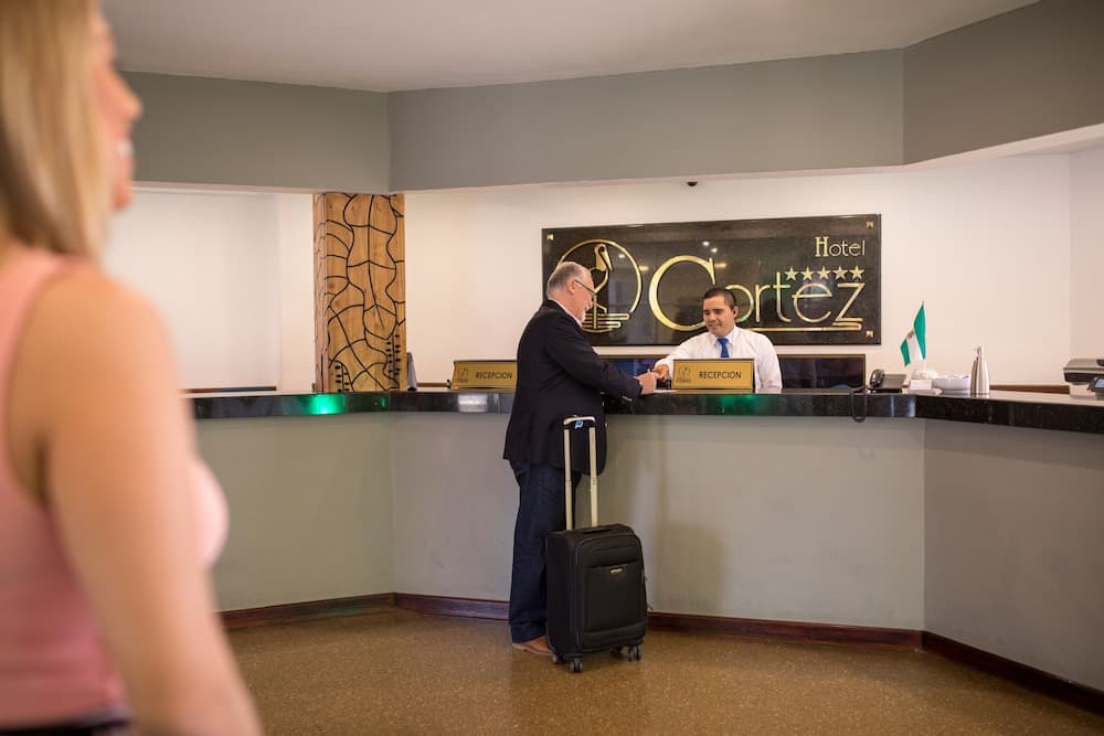 Hotel Cortez, Reception