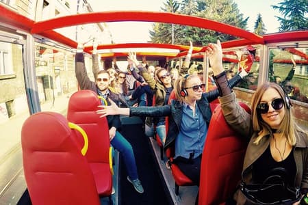 Hop on-hop-off Panoramische bus - Stadstour door Zagreb