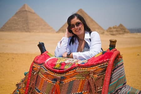 Private guided tour to Giza Pyramids, and Great Sphinx 