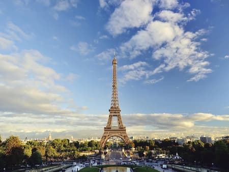 Acesso prioritário à Torre Eiffel, City Tour Interativo e Cruzeiro pelo Rio Sena