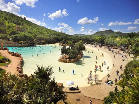 Sun City and Pilanesberg Nature Reserve - Full-Day Tour