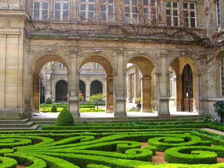 Estilo de vida alrededor del Louvre