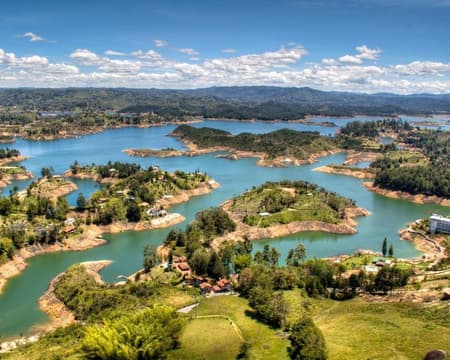 Tour a Guatapé + Paseo en Barco