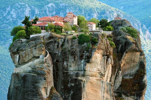 Northern Greece with Meteora, Delphi and Thessaloniki
