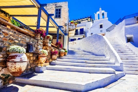 Island Hopping - Exploring the Greek Islands: Paros, Naxos & Santorini