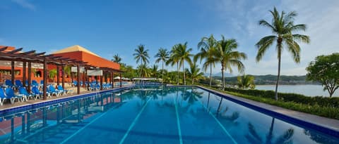 Las Brisas Huatulco (Regional), Pool