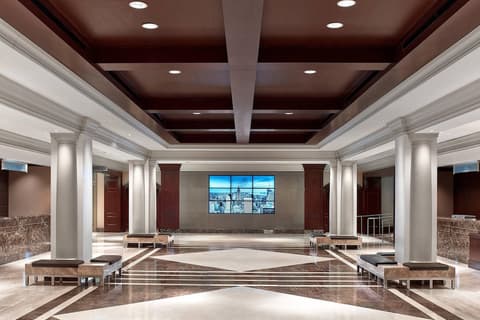 Sheraton New York Times Square Hotel, Lobby