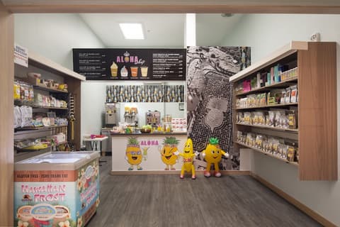 Queen Kapiolani Hotel, Lobby