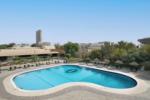 InterContinental Riyadh by IHG, Outdoor pool