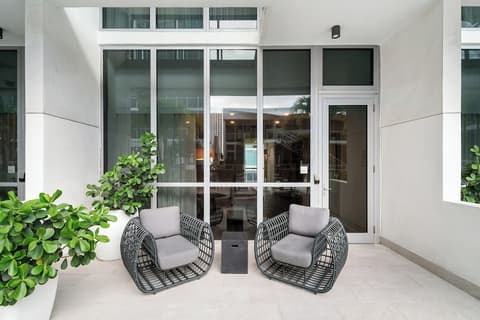 The Grayson Miami Downtown, Balcony